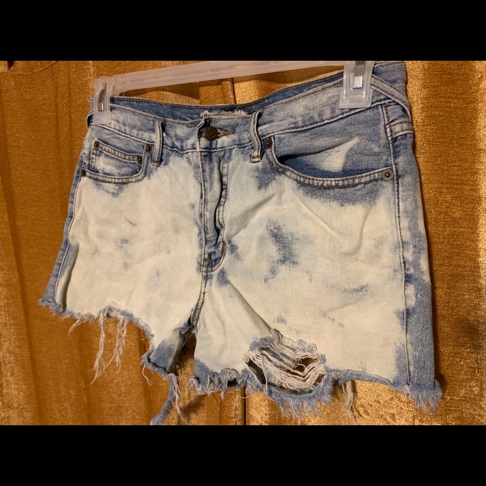 Free people acid bleached denim short shor…